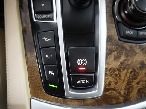 Used 2013 BMW 740Li xDrive w/ Executive Pkg AWD/4WD image 27