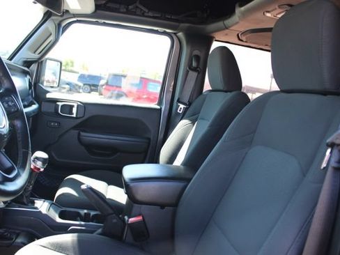 Used 2023 Jeep Wrangler Sport AWD/4WD image 32