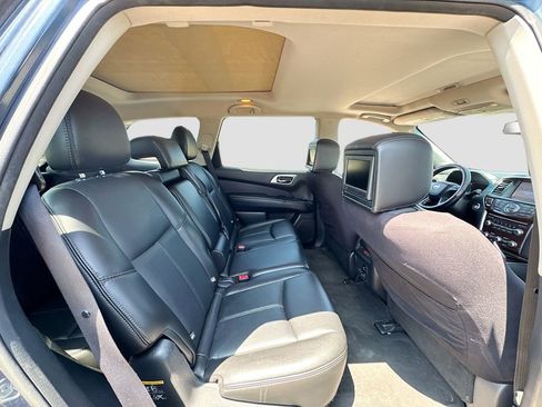 Used 2014 Nissan Pathfinder Platinum w/ Platinum Premium Package AWD/4WD image 12