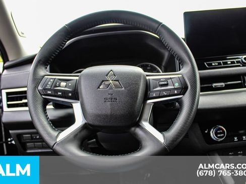Used 2025 Mitsubishi Outlander SE FWD image 27