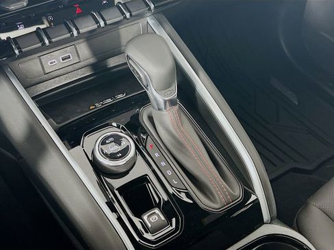 New 2025 Chevrolet Colorado Z71 w/ Z71 Convenience Package 2 image 17