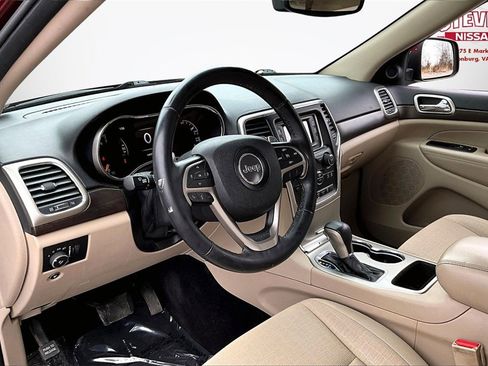 Used 2017 Jeep Grand Cherokee Laredo w/ Quick Order Package 23E image 16