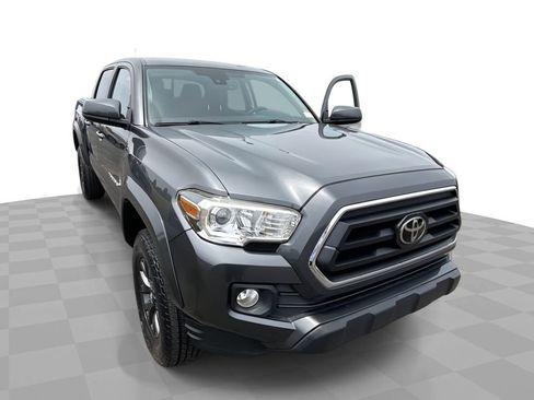Used 2020 Toyota Tacoma SR5 RWD image 1
