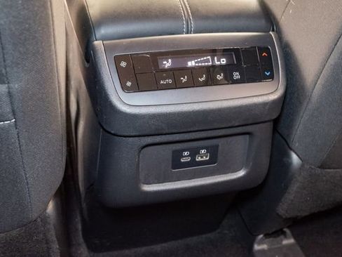 Used 2022 Nissan Pathfinder SV w/ SV Premium Package FWD image 25