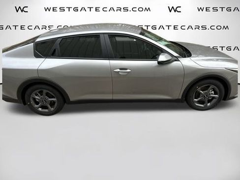 New 2025 Kia K4 LXS image 33