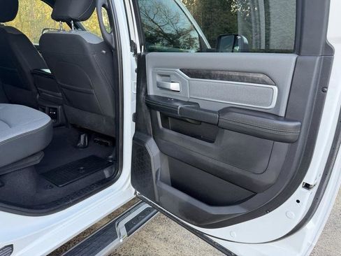 Used 2021 RAM 2500 Big Horn w/ Level 1 Equipment Group image 23