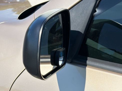 Used 2012 Toyota RAV4 FWD image 23