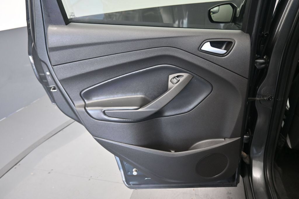 Used 2019 Ford Escape SEL AWD/4WD image 29