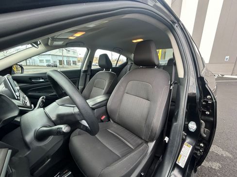 Used 2025 Nissan Altima 2.5 SV image 36