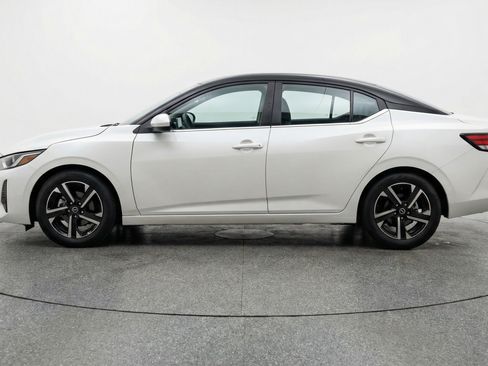 Used 2025 Nissan Sentra SV FWD image 5