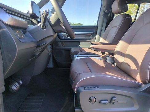 New 2025 Volkswagen ID. Buzz Pro S image 20