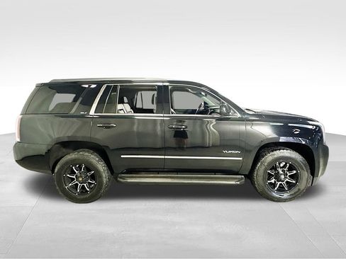 Used 2017 GMC Yukon SLT AWD/4WD image 11