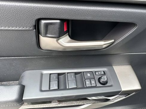 Used 2025 Toyota Tundra Limited image 8