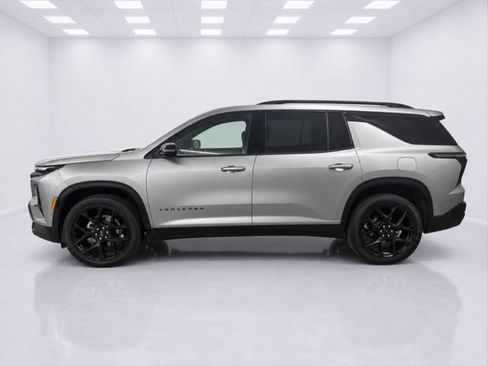 Used 2025 Chevrolet Traverse RS AWD/4WD image 5