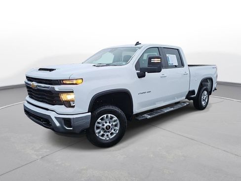 Used 2024 Chevrolet Silverado 2500 LT image 1