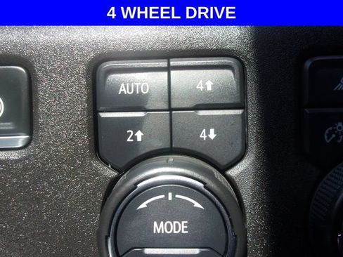 Used 2025 Chevrolet Silverado 2500 LTZ w/ LTZ Convenience Package AWD/4WD image 12