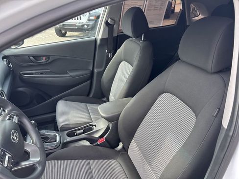 Used 2021 Hyundai Kona SE AWD/4WD image 15