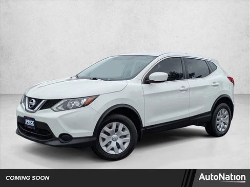 Used 2018 Nissan Rogue Sport S FWD image 1