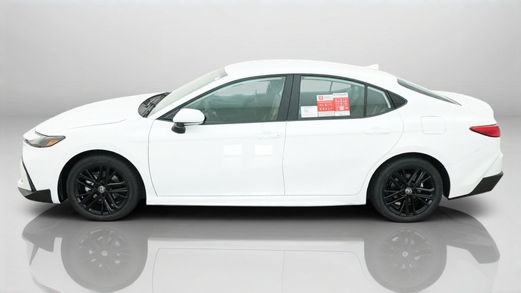 New 2026 Toyota Camry SE FWD image 32