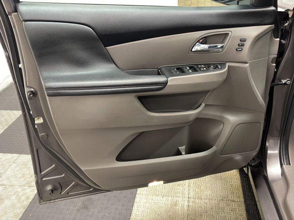 Used 2016 Honda Odyssey Touring image 13