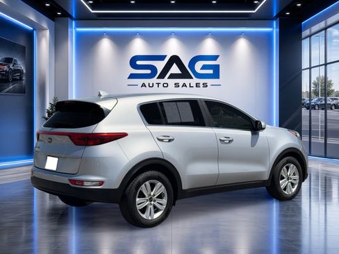 Used 2019 Kia Sportage LX FWD image 4