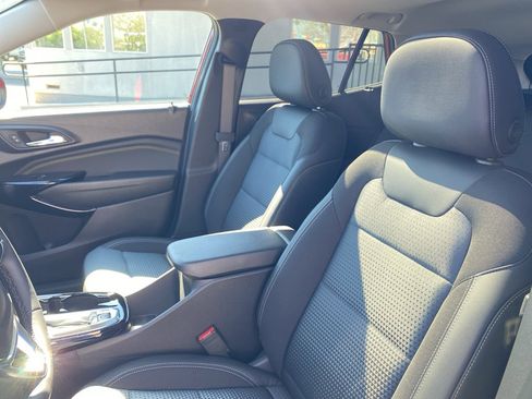 New 2026 Chevrolet Trax LT image 16