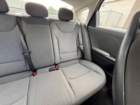 Used 2025 Kia K4 FWD image 37