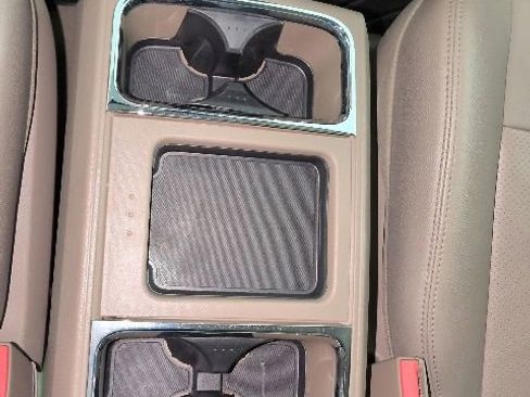 Used 2014 Chrysler Town & Country Touring-L w/ Driver Convenience Group image 23