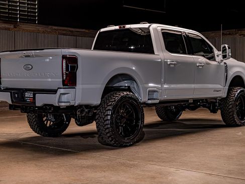 Used 2026 Ford F250 Lariat AWD/4WD image 10