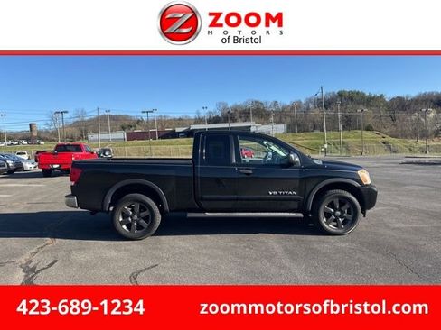 Used 2015 Nissan Titan SV w/ SV Value Truck Package image 1