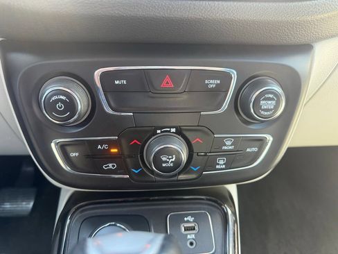 Certified 2018 Jeep Compass Limited w/ Navigation Group AWD/4WD image 21