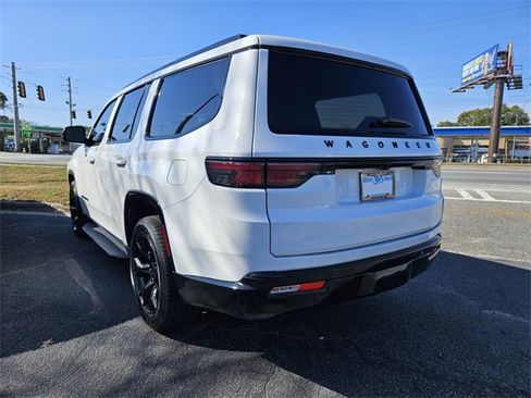 Used 2023 Jeep Wagoneer Series II image 10