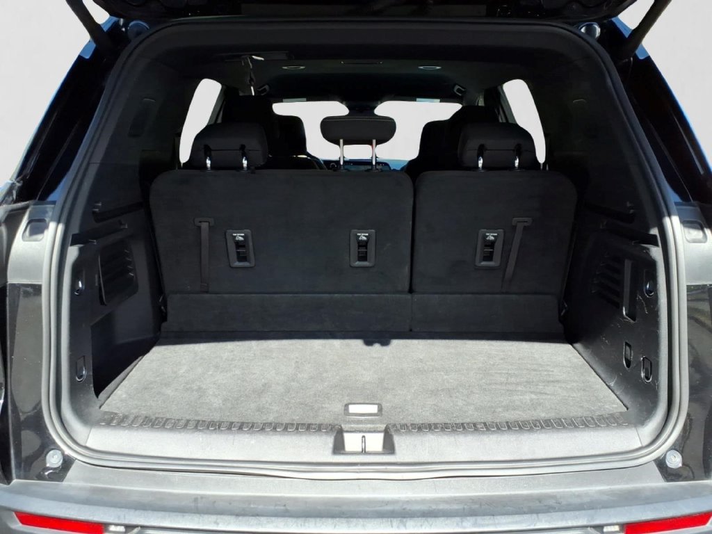 Used 2024 Chevrolet Traverse LT FWD image 31