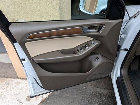 Used 2017 Audi Q5 2.0T Premium image 18