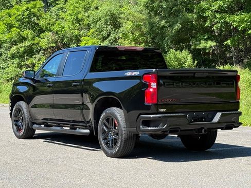 Used 2021 Chevrolet Silverado 1500 RST w/ Redline Edition AWD/4WD image 2