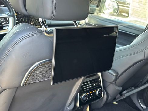 Used 2023 Land Rover Range Rover First Edition image 27