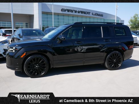 Used 2024 Hyundai Santa Fe Calligraphy FWD image 1