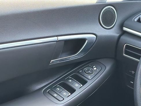 Used 2023 Hyundai Sonata SEL FWD image 17