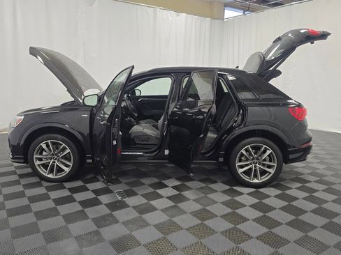 Used 2025 Audi Q3 2.0T Premium w/ Convenience Package image 12