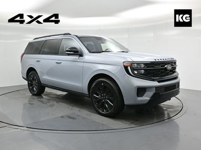 New 2025 Ford Expedition Platinum w/ Stealth Appearance Package