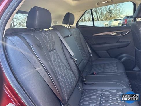 Used 2023 Buick Envision Avenir image 32