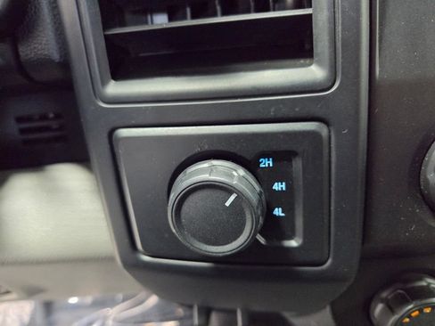 Used 2019 Ford F150 XL w/ Equipment Group 101A Mid AWD/4WD image 30