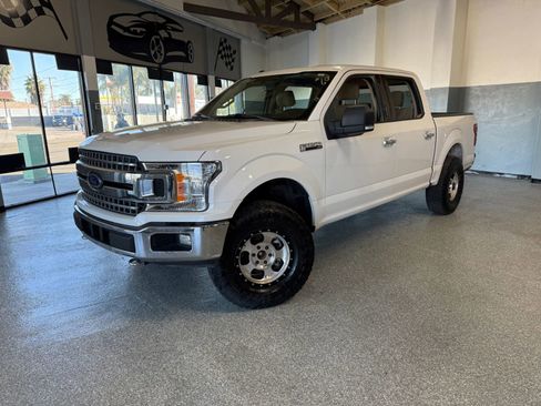 Used 2018 Ford F150 XLT w/ Equipment Group 302A Luxury image 3