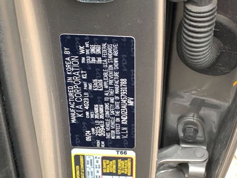 Used 2025 Kia Soul LX w/ LX Technology Package image 10