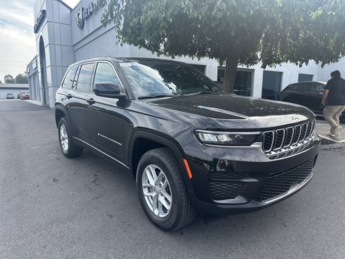 New 2025 Jeep Grand Cherokee Laredo X w/ Luxury Tech Group I image 1