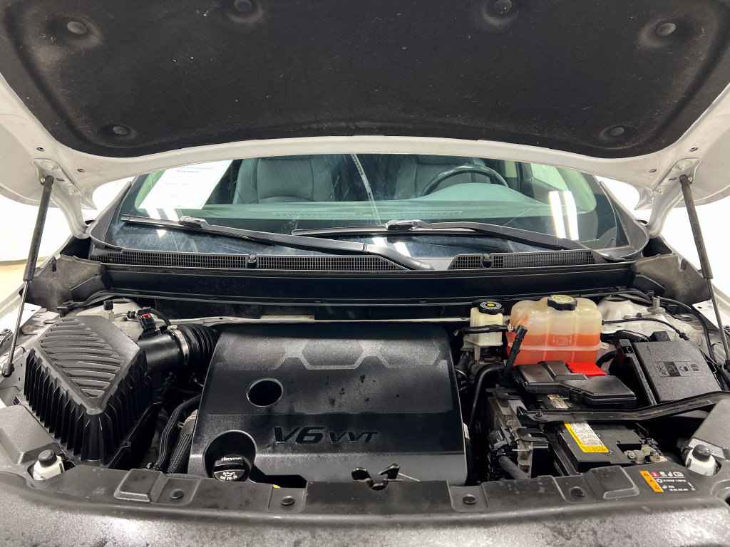 Used 2018 Buick Enclave Essence AWD/4WD image 30