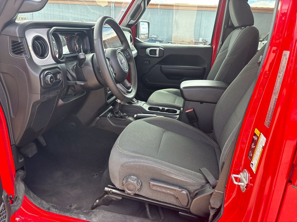 Used 2024 Jeep Wrangler Unlimited Sport AWD/4WD image 15