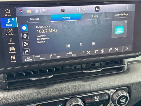 Used 2024 Jeep Wrangler Sport S image 22