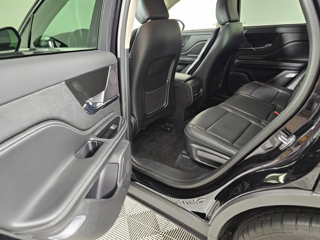 Certified 2024 Lincoln Corsair Reserve w/ Equipment Group 201A AWD/4WD image 17