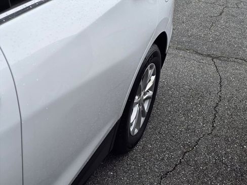 Used 2020 Chevrolet Equinox LT AWD/4WD image 18